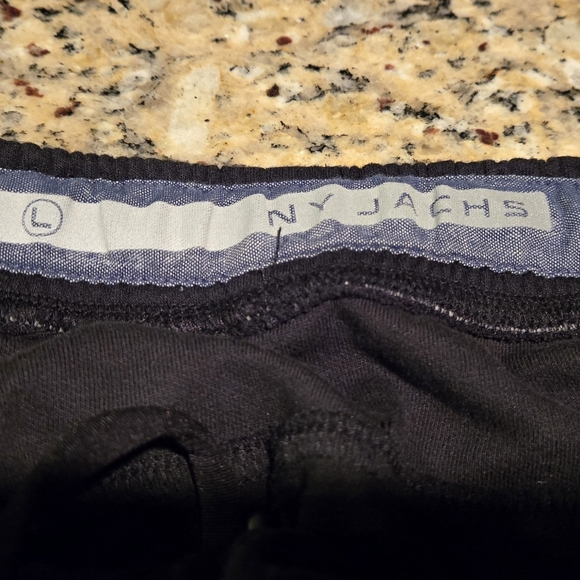 Jachs Joggers Large - Picture 3 of 3